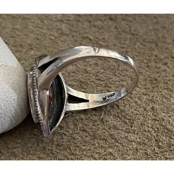 Sterling Silver Marcasite Ring W/ Red Pear Cut Stone Size 8.5 Estate Find 4.6g - Picture 4 of 5